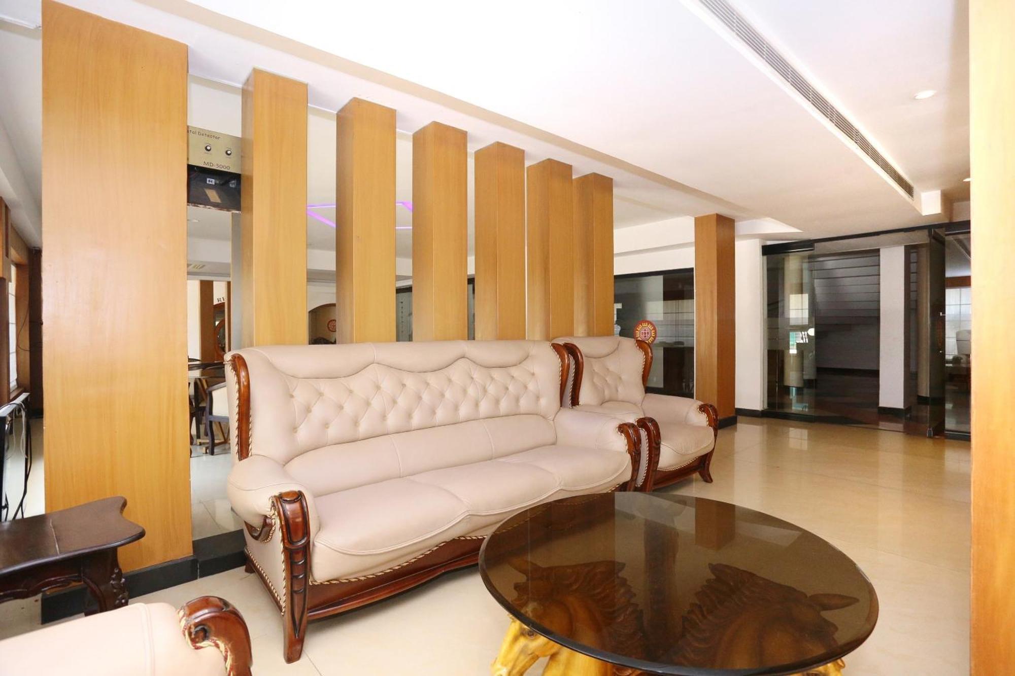 Super Townhouse Dona Castle Hotel Kollam Exterior photo