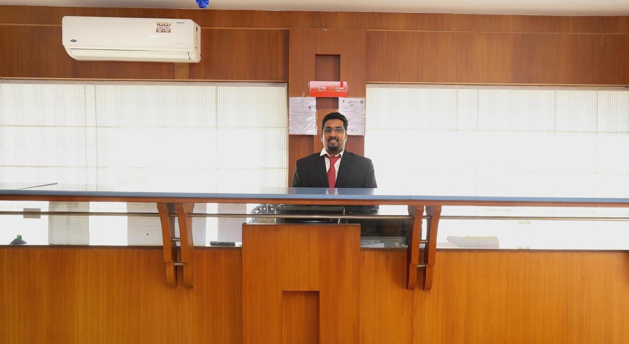 Super Townhouse Dona Castle Hotel Kollam Exterior photo
