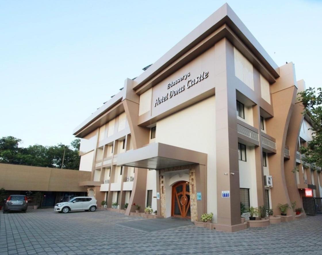 Super Townhouse Dona Castle Hotel Kollam Exterior photo